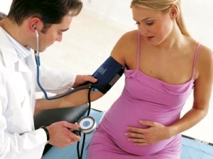 Головная боль при беременности – нужно ли обращаться к врачу?