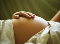 Родничок у новорожденных: для чего он нужен и как за ним ухаживать?