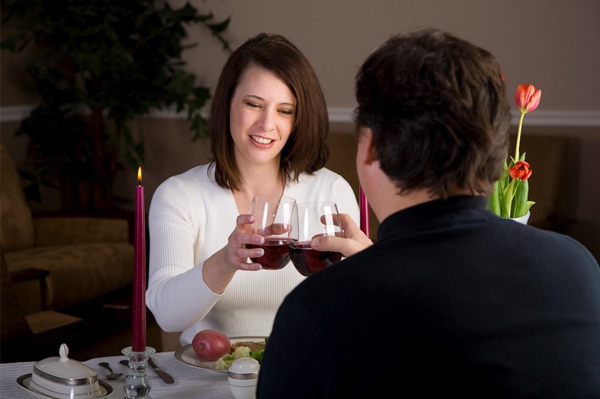 Как устроить романтический вечер мужу? Интересные идеи для верных жен