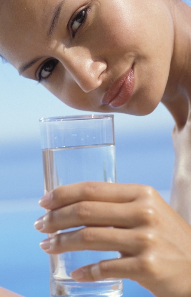 4 простых и эффективных способа оценить качество воды дома