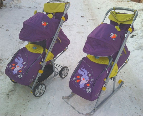Санки коляска – лучшая вещь для прогулки с малышом зимой